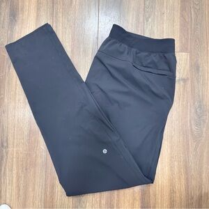 Lululemon Men's Black zeroed in classic fit jogger  Size XL with inseam 33”